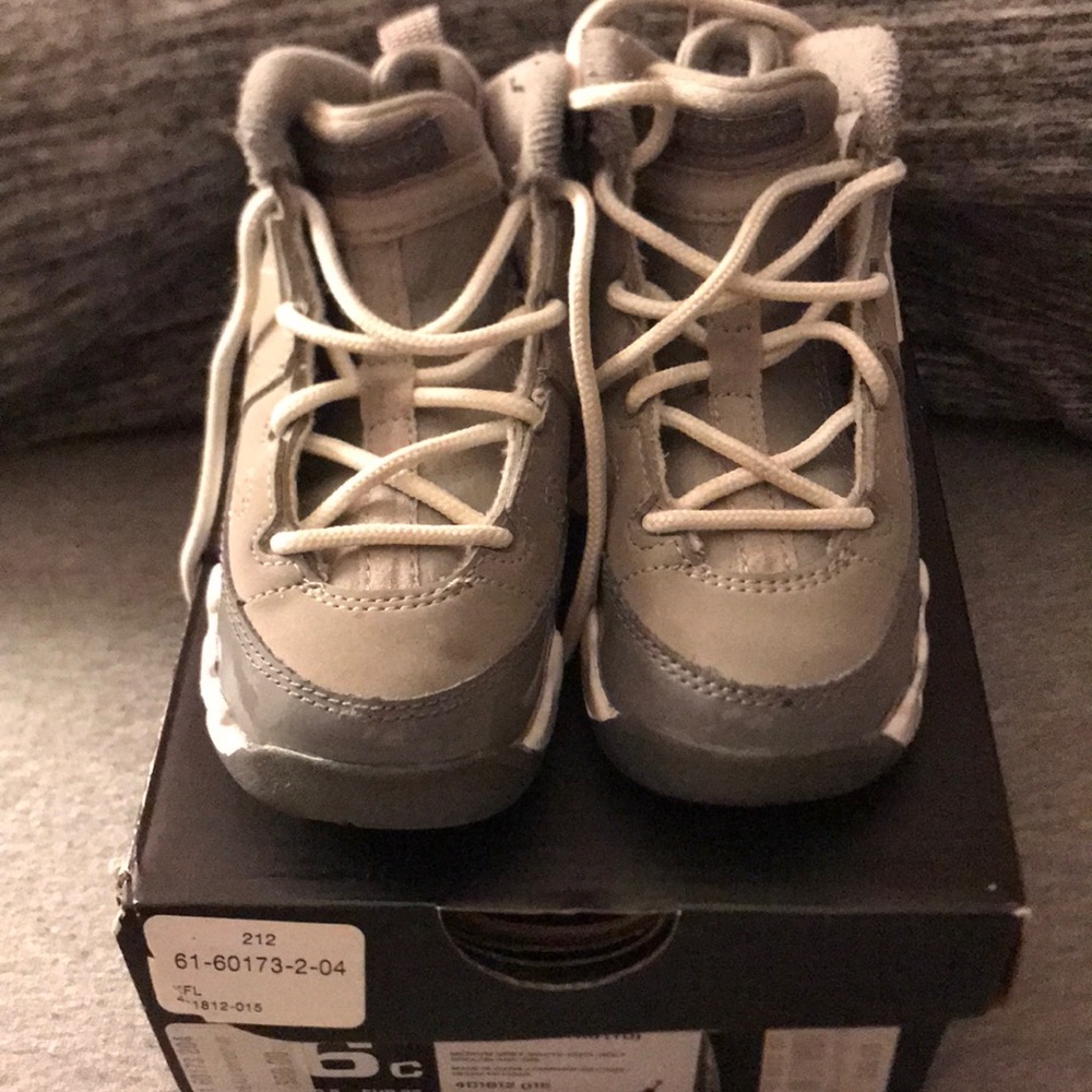 Baby Jordan 9 retro